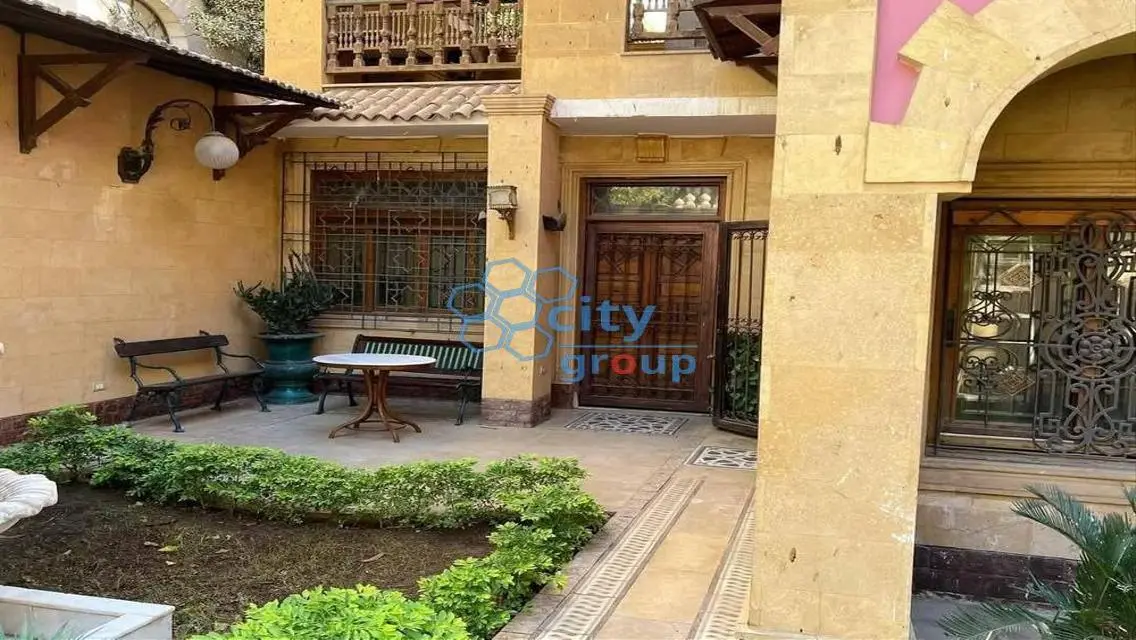 شقة استثمارية مميزة ب700 متر
