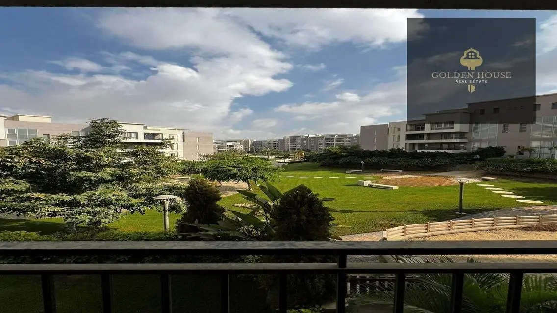 شقة مميزة للبيع في AUC