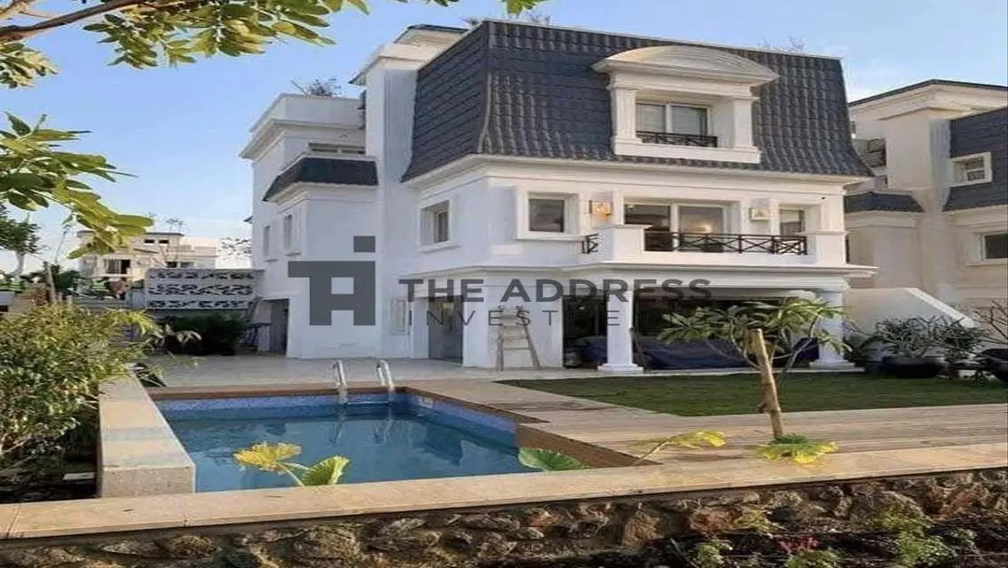 Luxury Villa for Sale in New Cairo with Private Pool and Garden