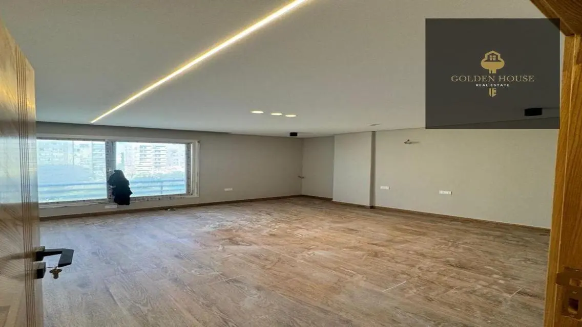 Exceptional Apartment for Sale in The Squer - 165 Sq. M