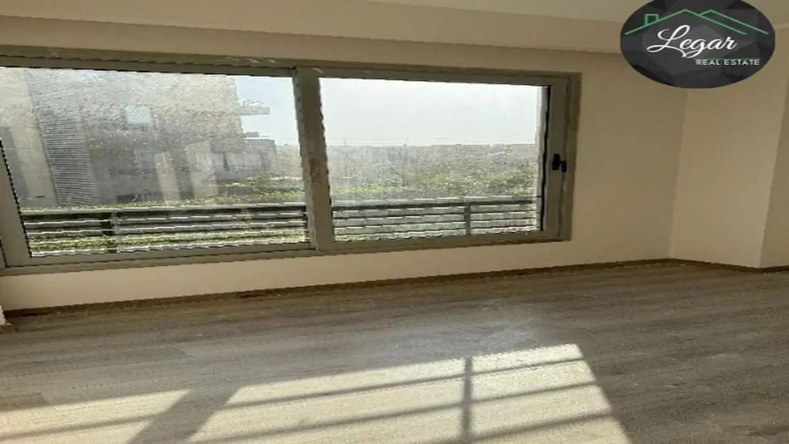 Luxury Villa for Sale in Palm Park