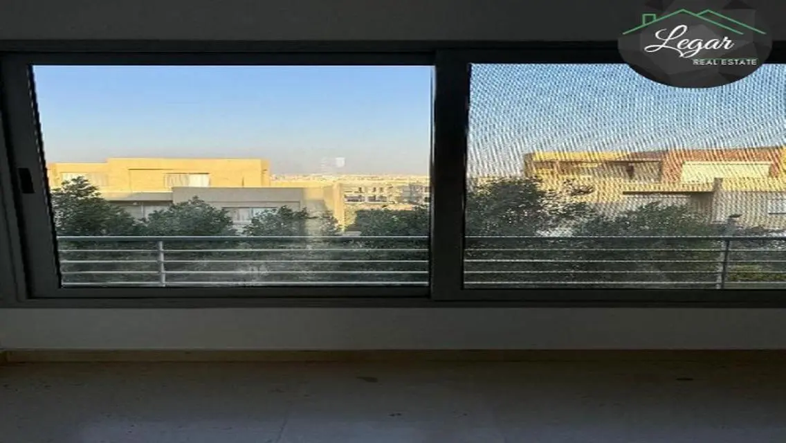 Luxury Villa for Sale in Palm Park