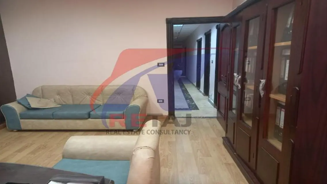 شقة فاخرة للبيع في موقع متميز