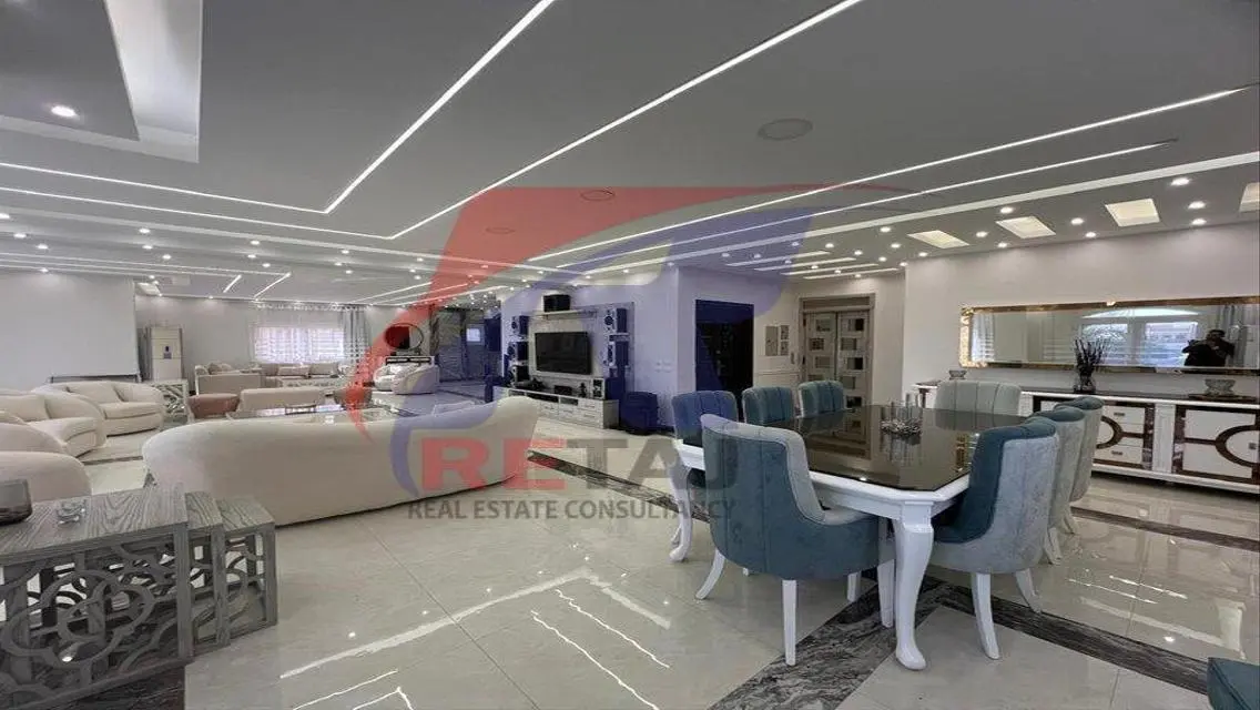 Luxury Apartment with Private Pool and Amenities in Cairo