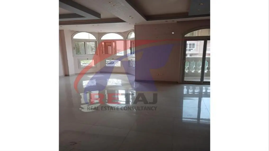 شقة رائعة للإيجار بمنظر رائع ومرافق متكاملة