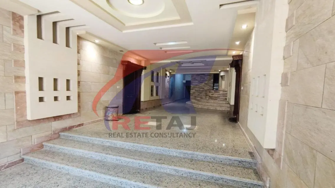 Premium Apartment with Landmark View