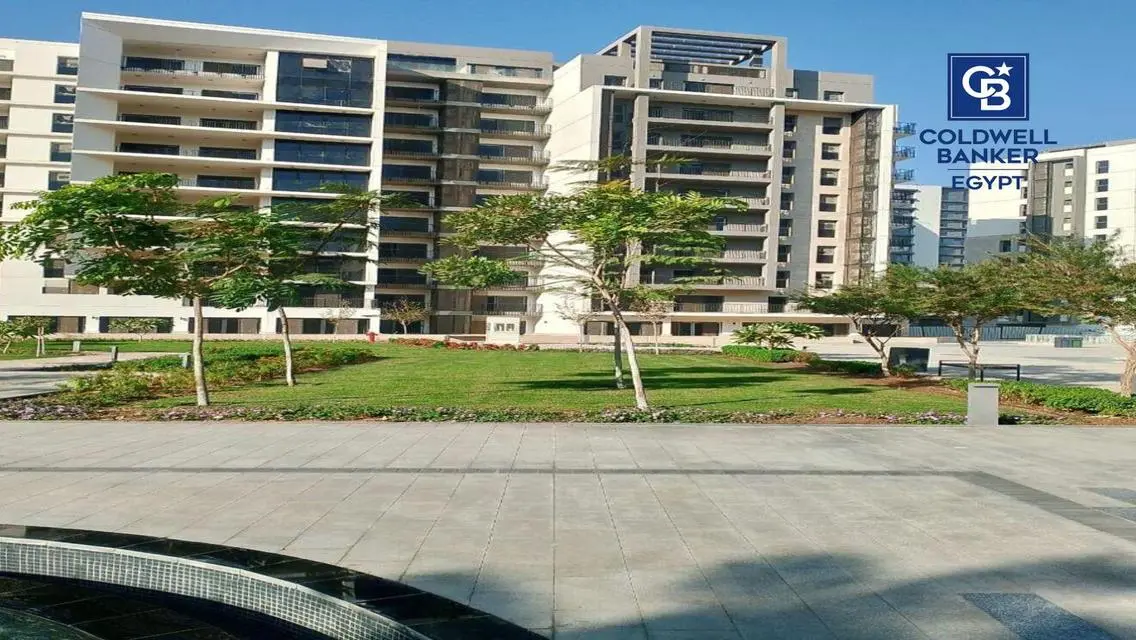 شقة فاخرة بمساحة واسعة وإطلالة مميزة