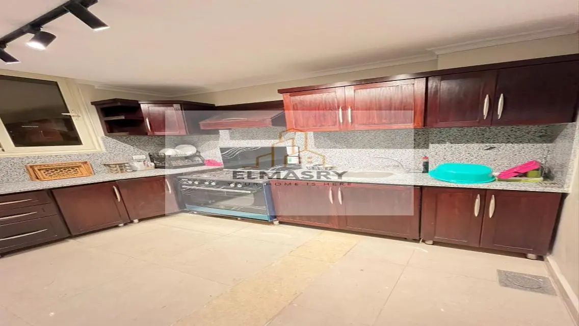 Spacious Apartment for Sale with 180 sqm