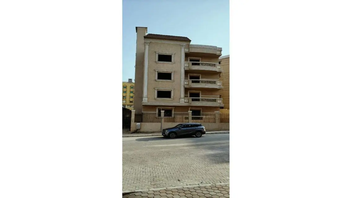 شقة فاخرة بمساحة واسعة في مدينة تيامو