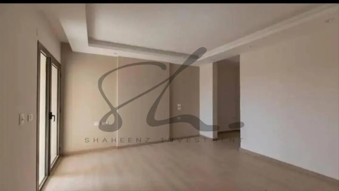 فيلا فاخرة بمساحة واسعة وإطلالة على البحيرات
