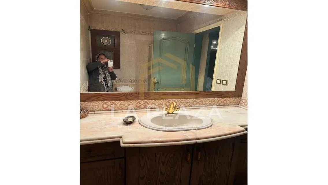 فيلا فاخرة للبيع بمميزات رائعة