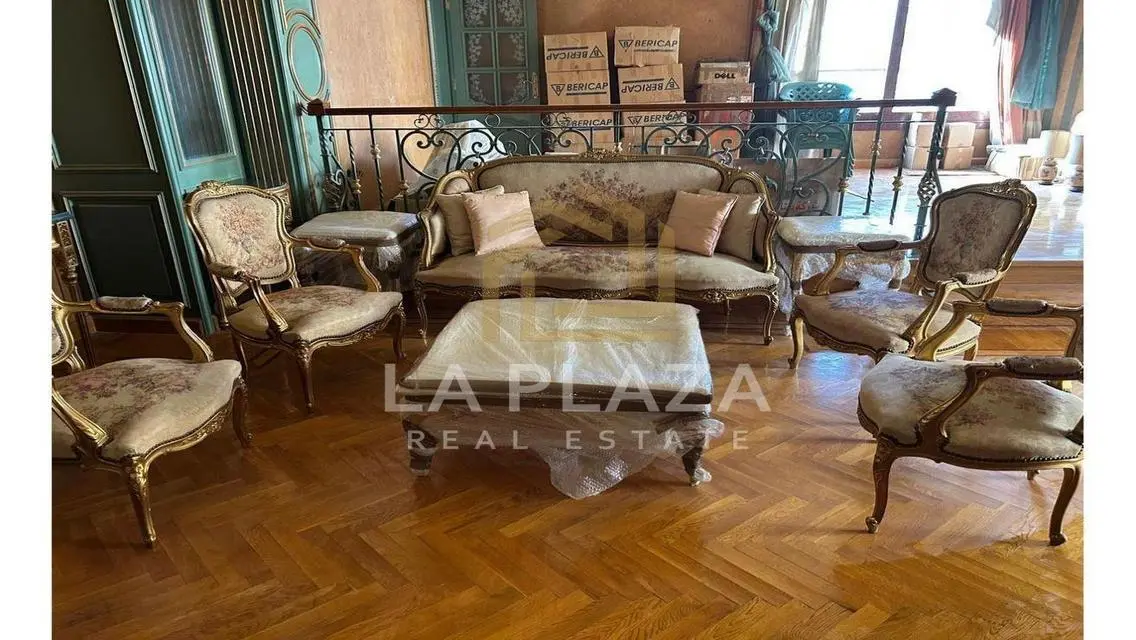 فيلا فاخرة للبيع بمميزات رائعة