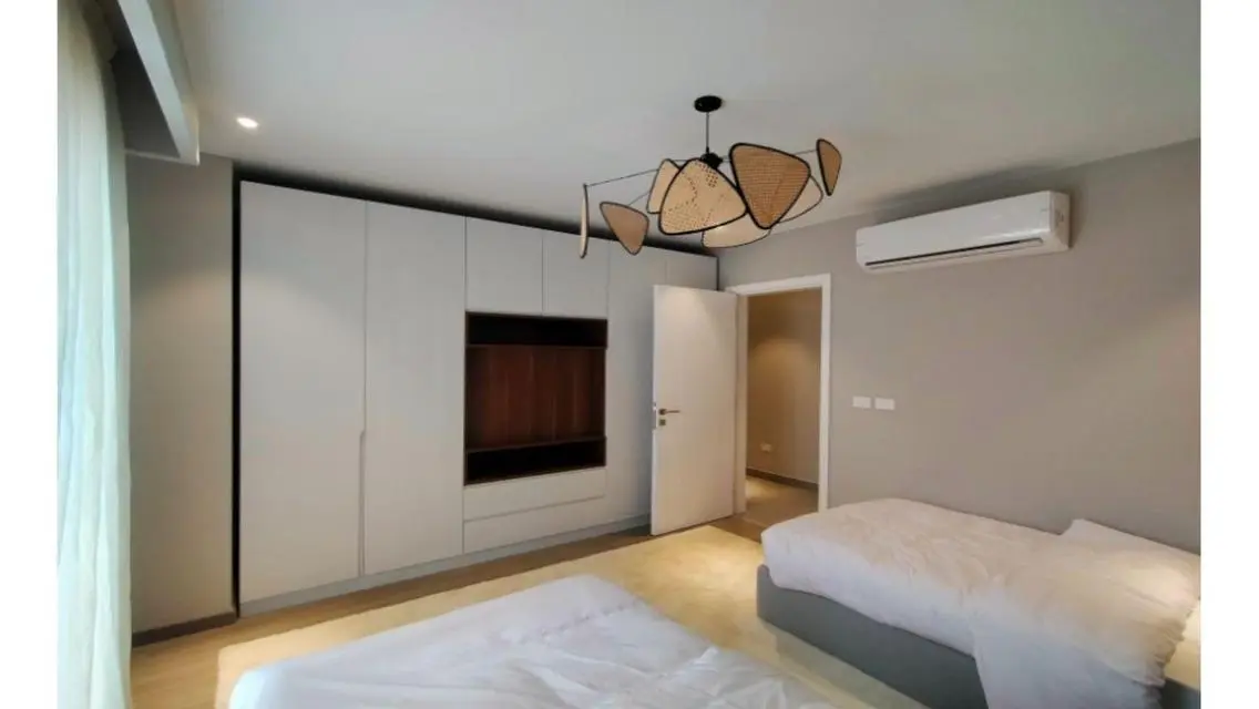 Luxury Apartment with Spacious Layout for Sale in City Center