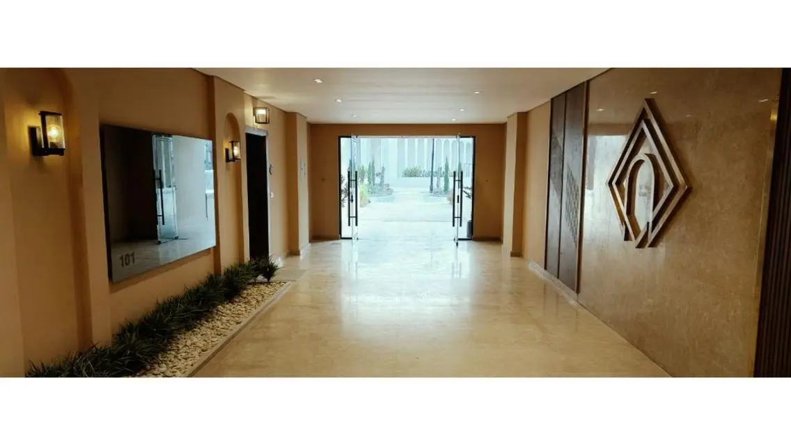 Luxury Apartment with Spacious Layout for Sale in City Center