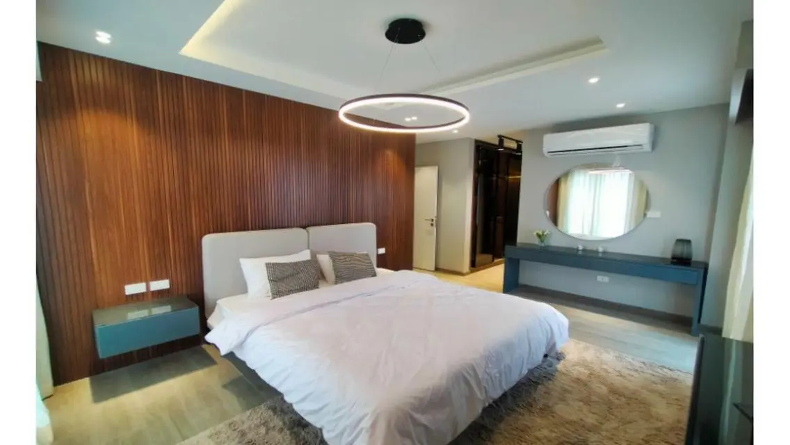 Luxury Apartment with Spacious Layout for Sale in City Center