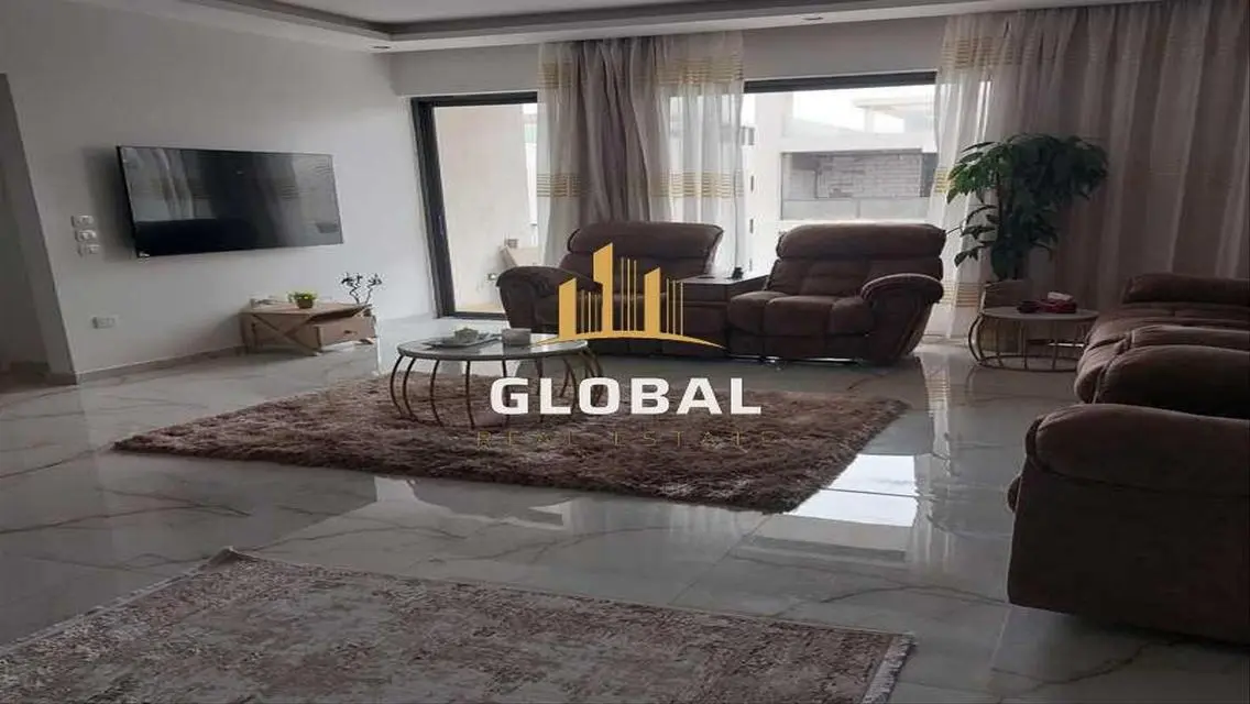 Luxury Apartment with Lake View - Code 194