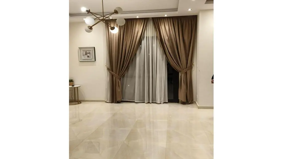 شقة مميزة للبيع في موقع رائع