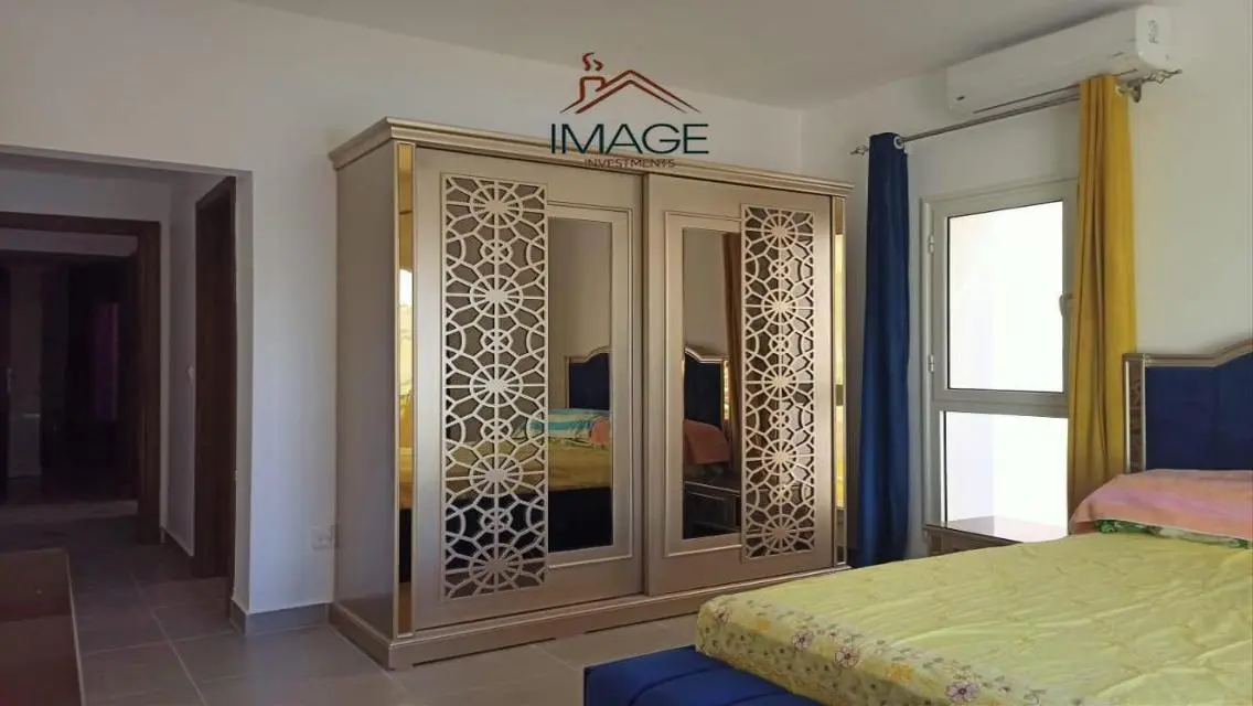 شقة فاخرة للبيع مع إطلالة مميزة