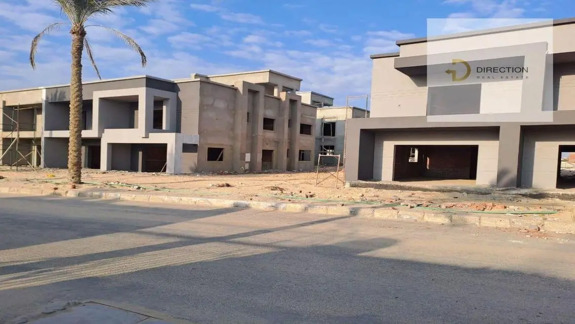 Stunning Villa for Sale in MIU-25-10