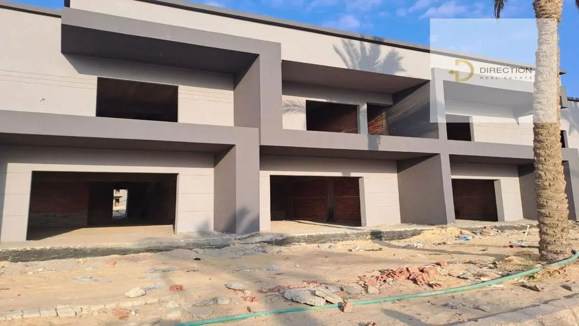 Stunning Villa for Sale in MIU-25-10