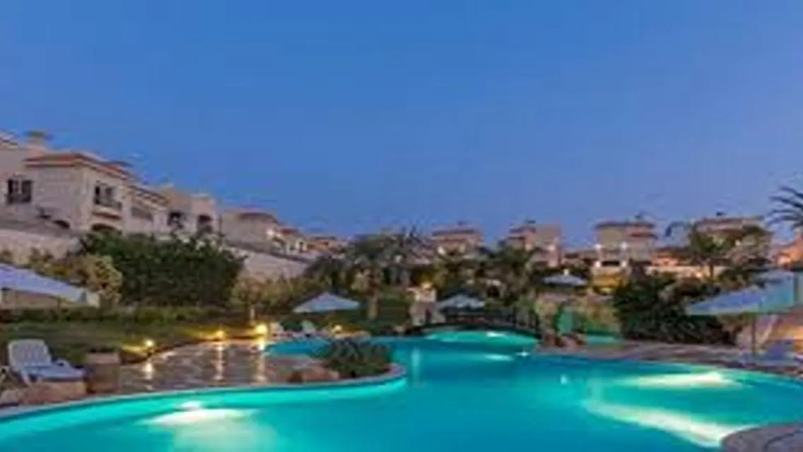Luxurious Villa with Lake View and Private Garden