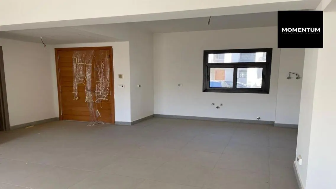 شقة فاخرة متاحة للبيع