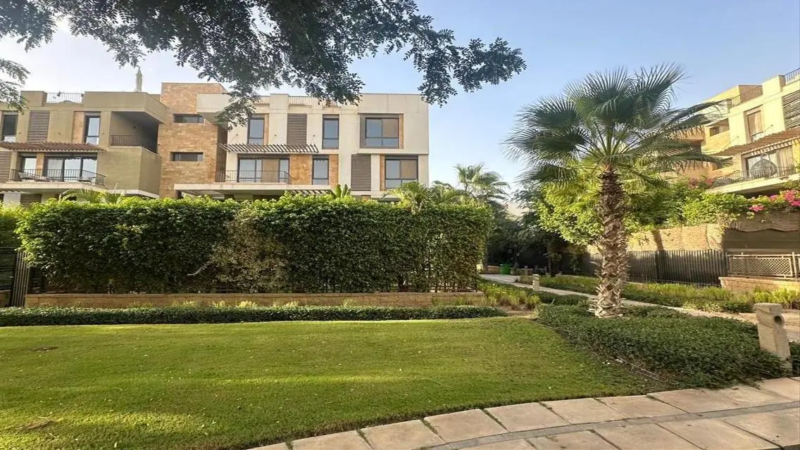 Luxurious 4-Bedroom Apartment with Stunning View
