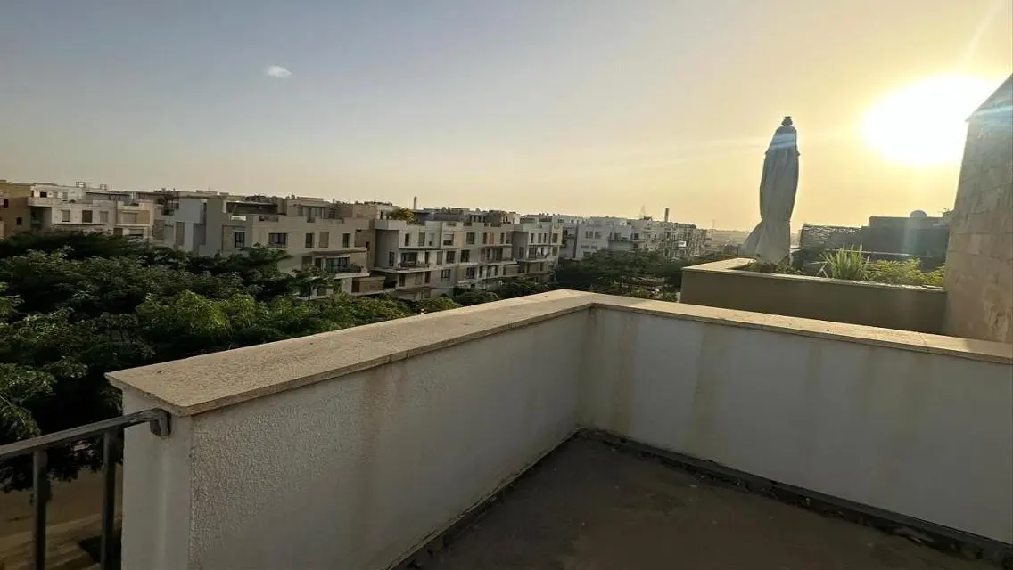 Luxurious 4-Bedroom Apartment with Stunning View