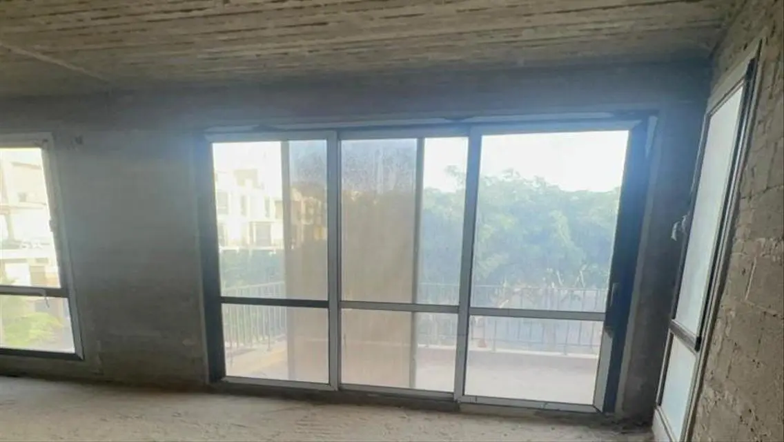 Luxurious 4-Bedroom Apartment with Stunning View