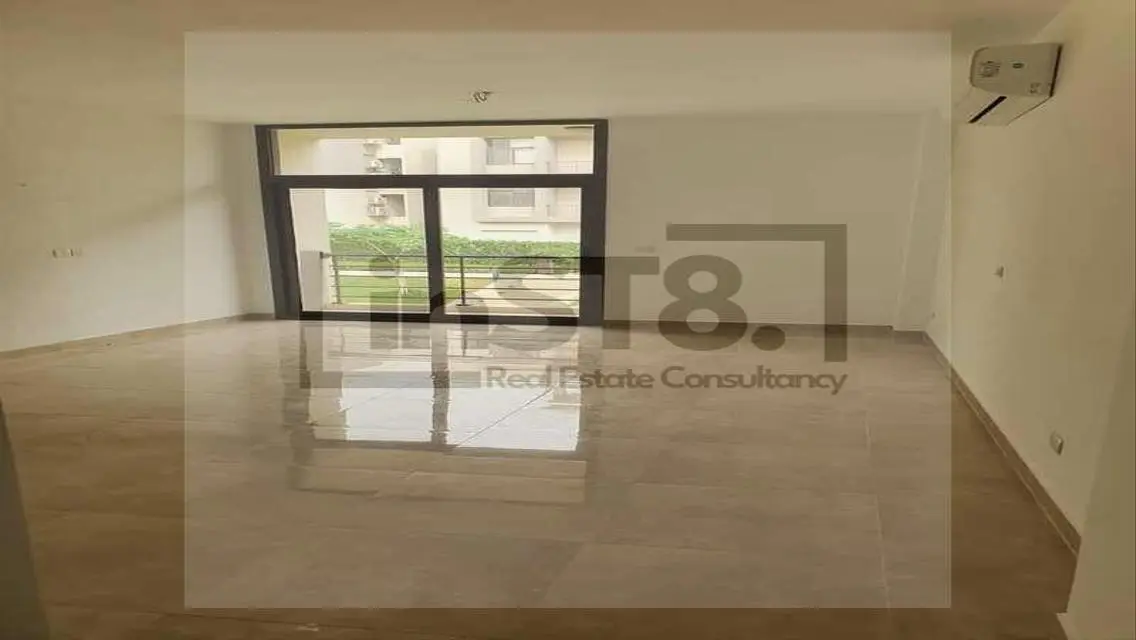 فيلا فاخرة للإيجار بمساحة واسعة في ST81