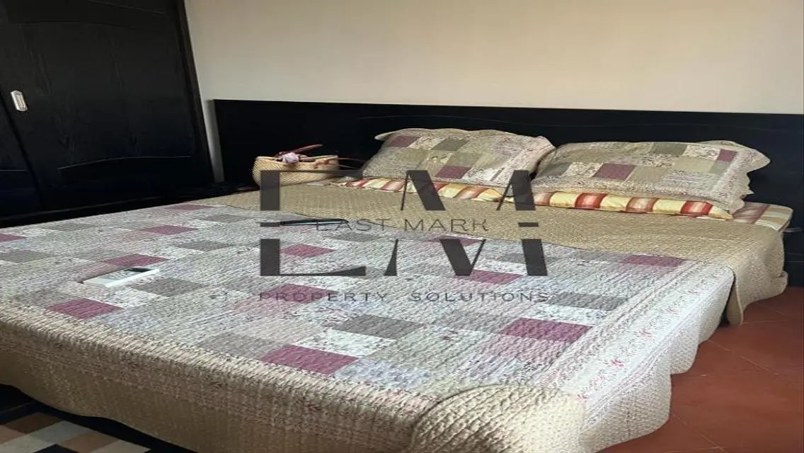 شقة رائعة للبيع في قلب المدينة بسعر مغري