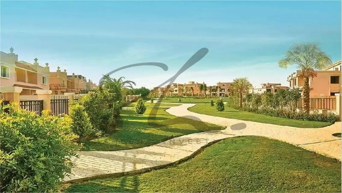 Luxury Ready-to-Move Apartment Spanning 291 Square Meters in Prime Location