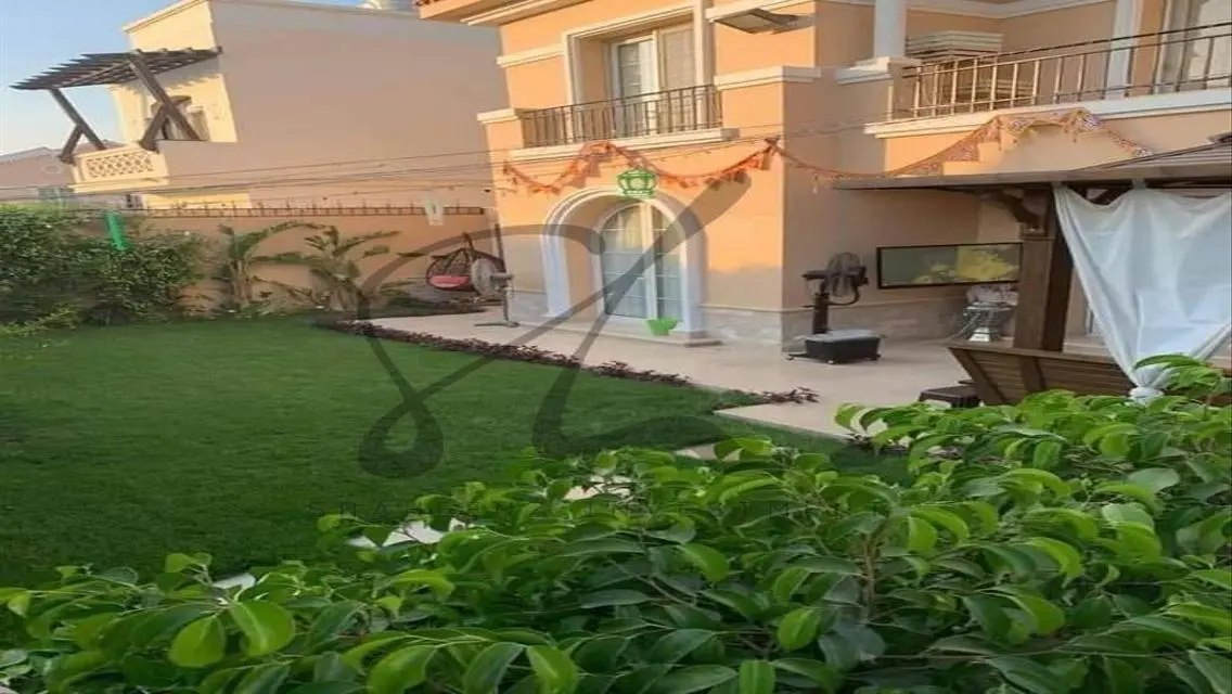 Luxury Ready-to-Move Apartment Spanning 291 Square Meters in Prime Location