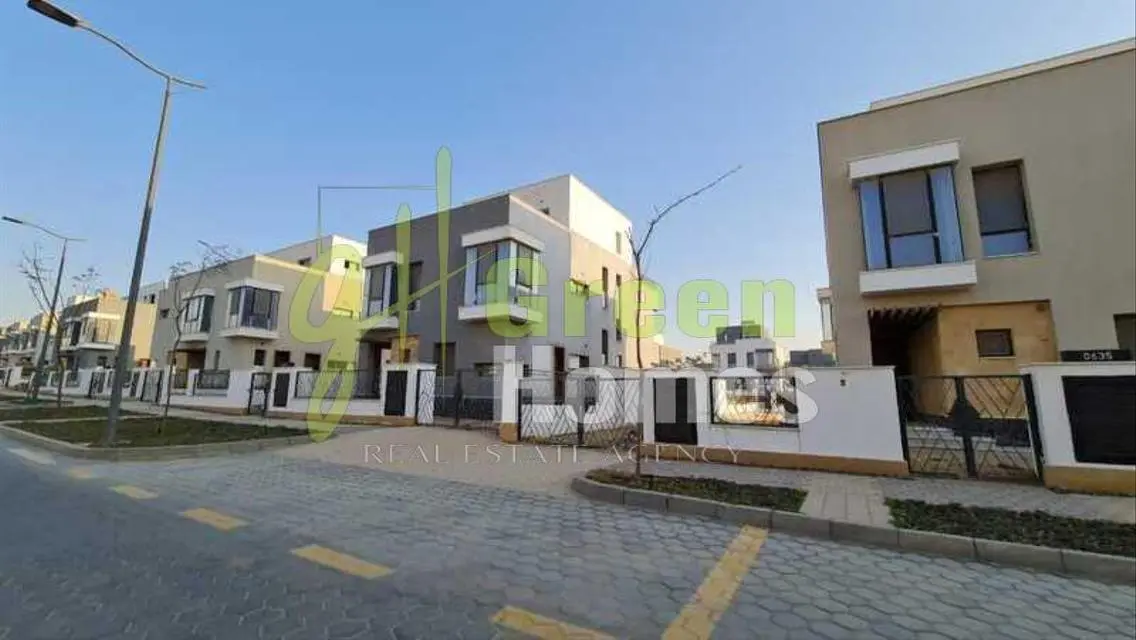 عرض ملكية فاخرة بحارس أمن