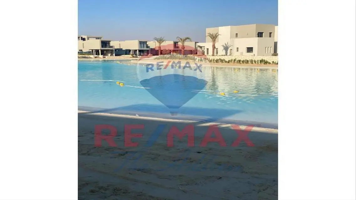 Luxurious Villa with Expansive Space and Excellent Amenities