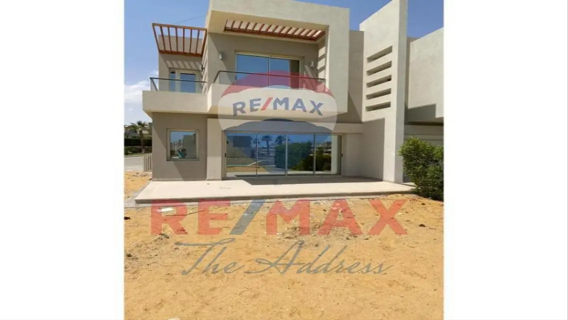 Luxurious Villa with Expansive Space and Excellent Amenities