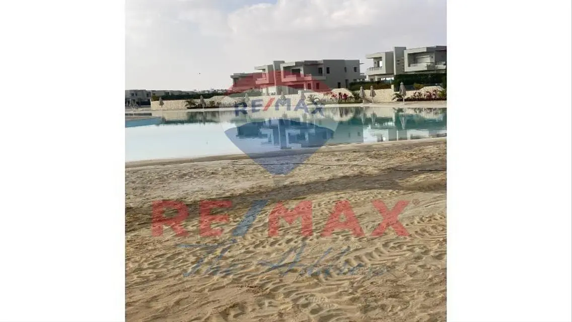 Luxurious Villa with Expansive Space and Excellent Amenities