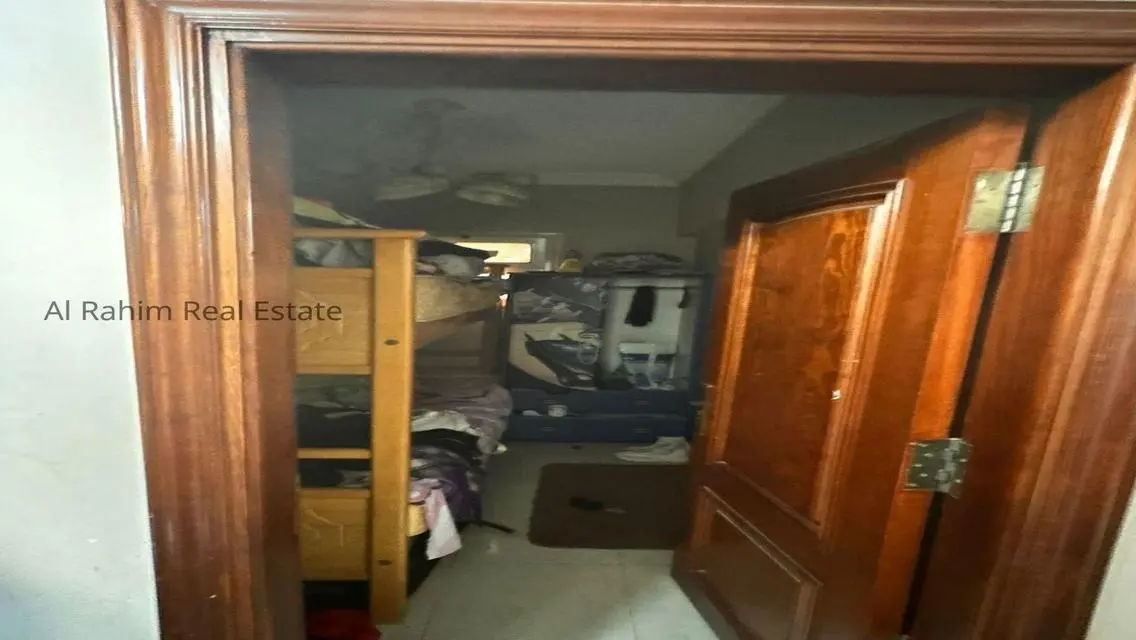شقة فاخرة للبيع بمساحة 300 متر