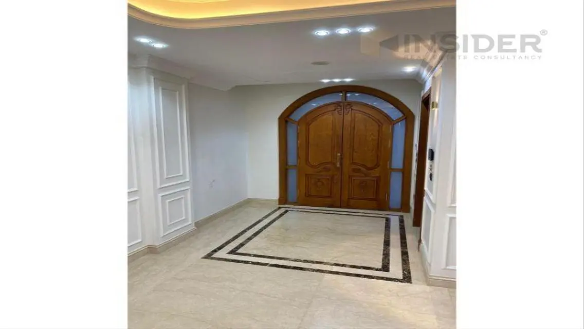 فيلا فاخرة للبيع بمساحة 321 متر