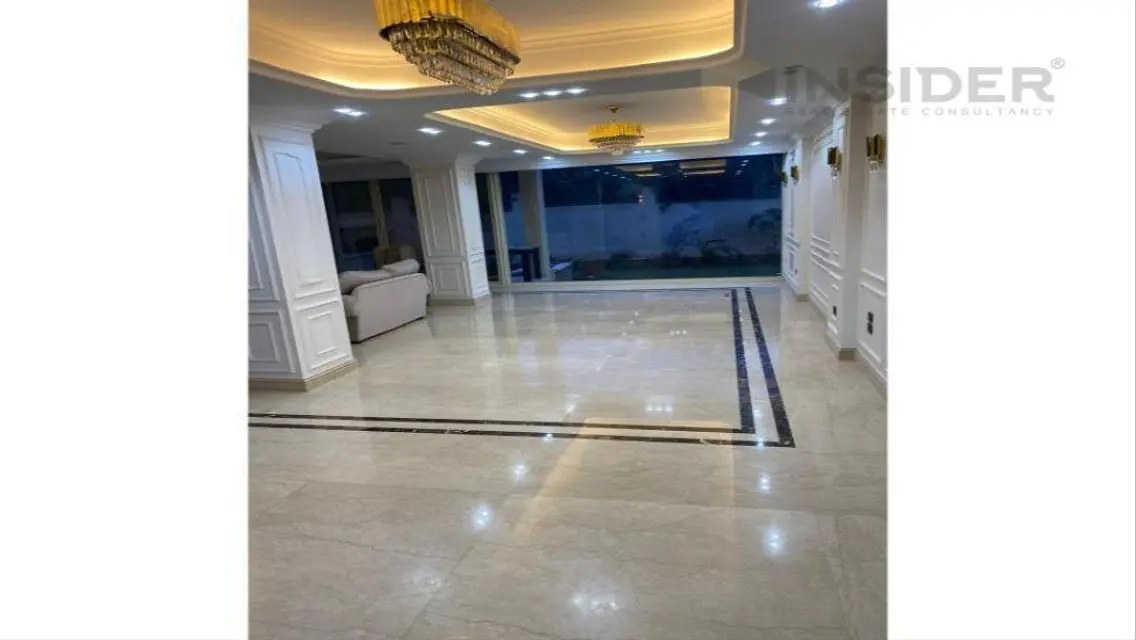 فيلا فاخرة للبيع بمساحة 321 متر