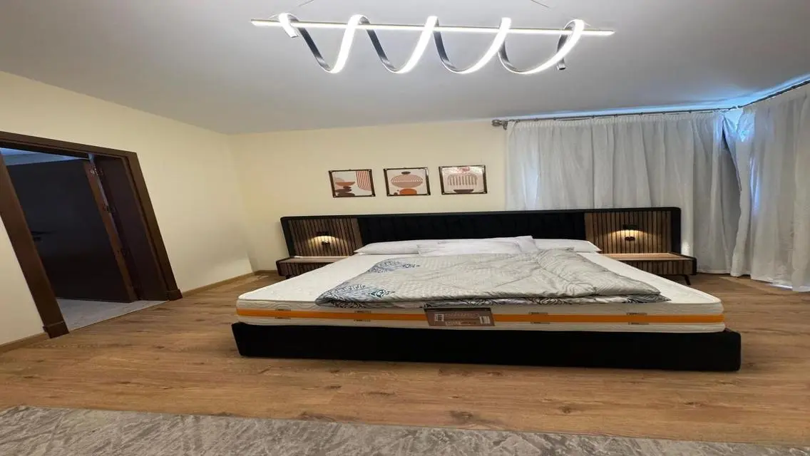 Stunning 191 sqm Apartment with Pool and Luxurious Amenities