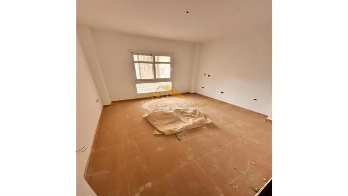 Luxury Apartment in B7 with Stunning City View