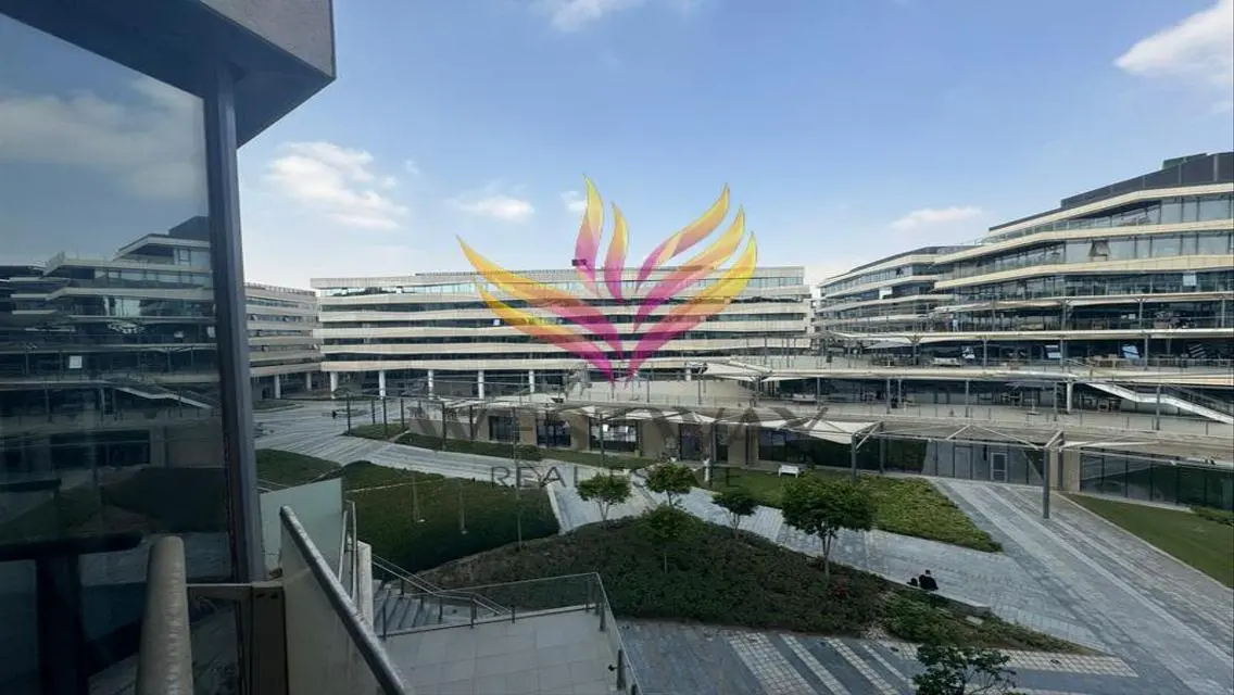 Stunning Apartment with Covered Parking for 70000 EGP