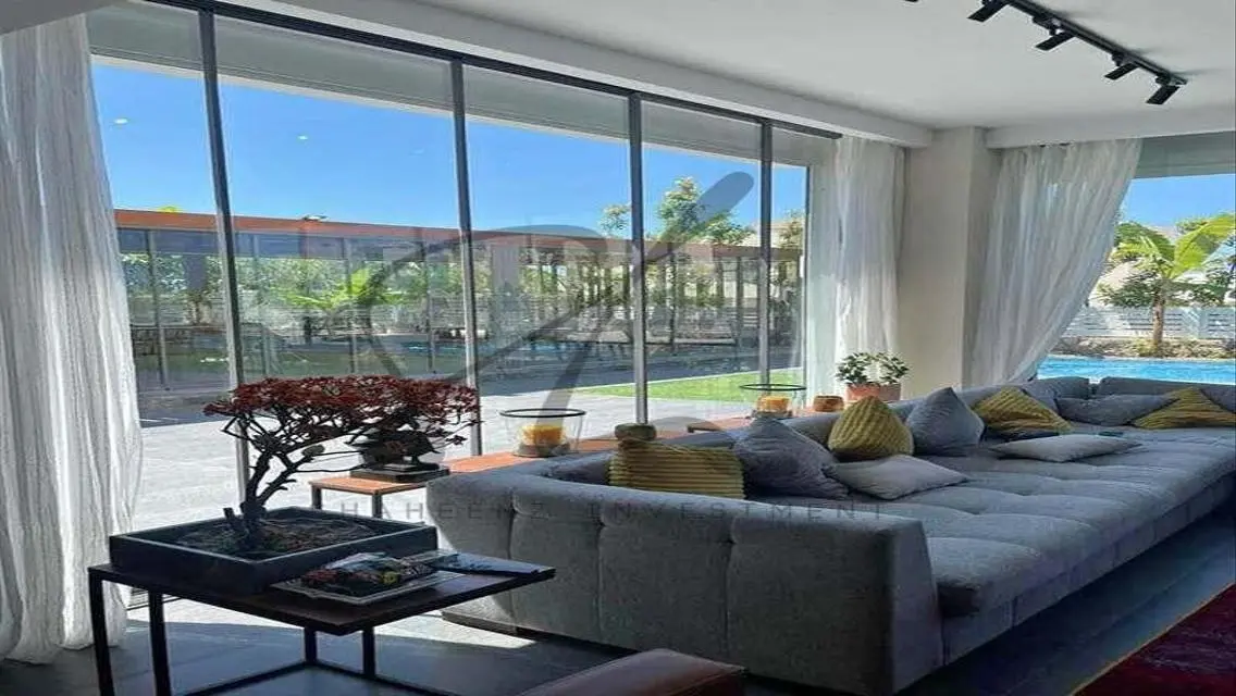 فيلا فاخرة في هاسيندا وايت - فرصة استثمارية مميزة