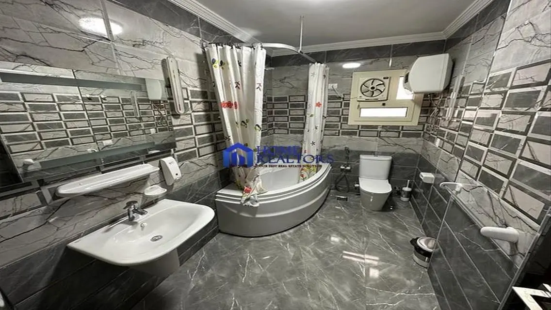Luxurious Apartment with Study Room and Premium Amenities
