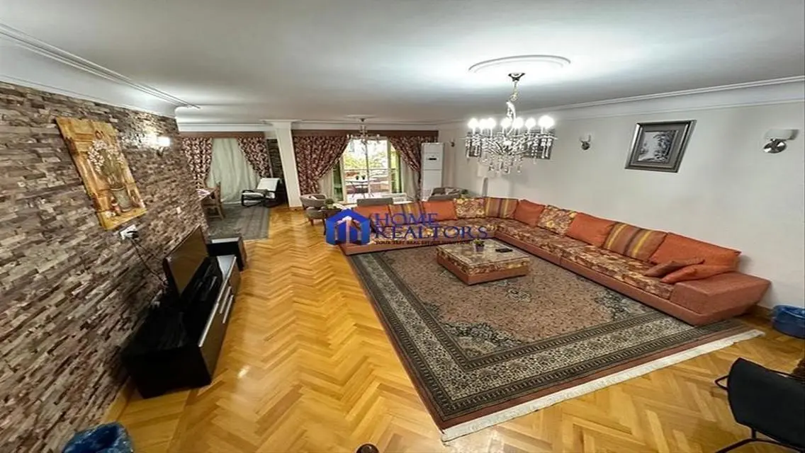 Luxurious Apartment with Study Room and Premium Amenities