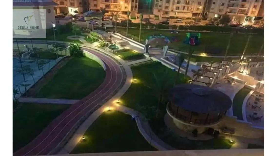 شقة رائعة بمساحة 140 متر في قلب المدينة