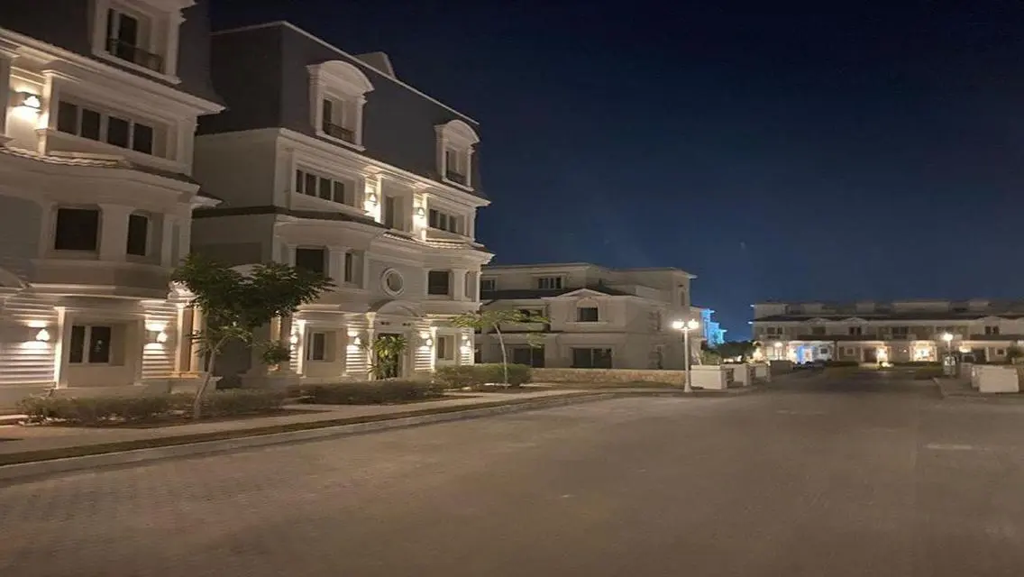 Unique Investment Opportunity in Villa at Mountain View October Park