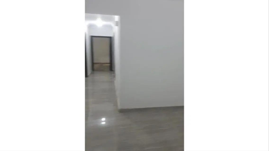 Luxurious 6-Room Apartment for Rent Near Major Landmark