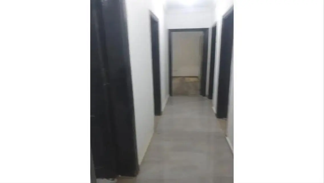 Luxurious 6-Room Apartment for Rent Near Major Landmark